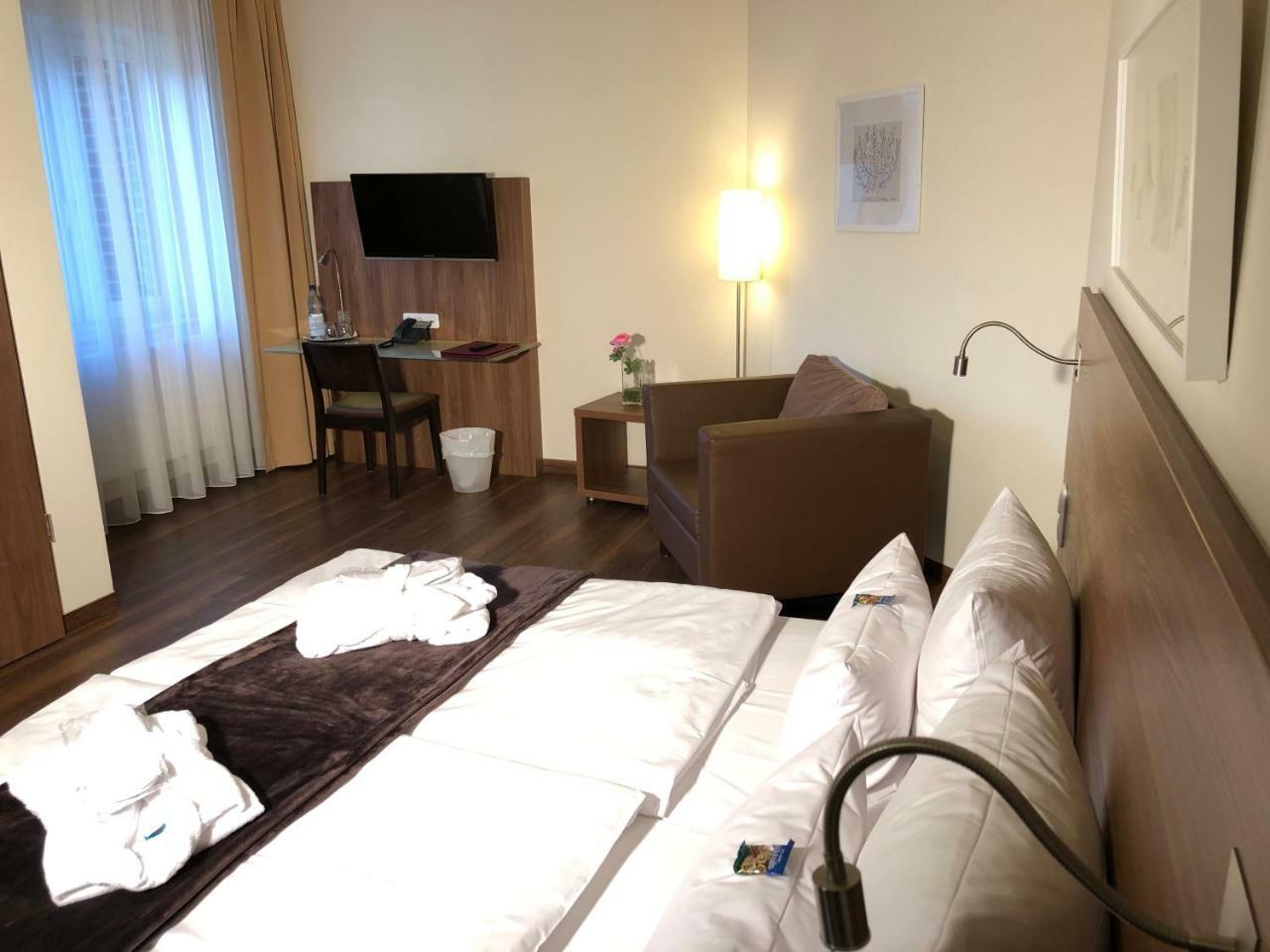 Hotel Isenbuetteler Hof Zewnętrze zdjęcie