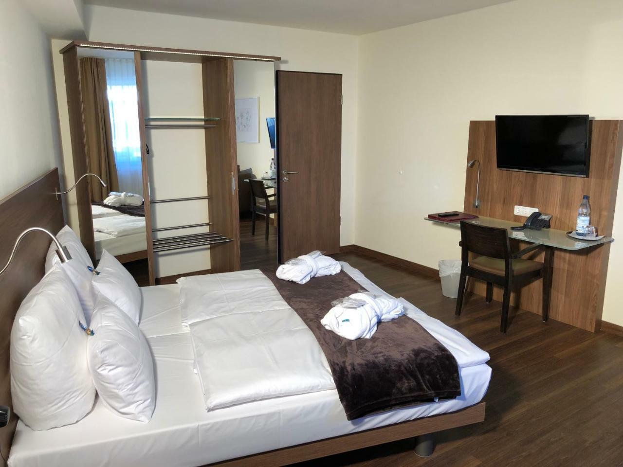 Hotel Isenbuetteler Hof Zewnętrze zdjęcie